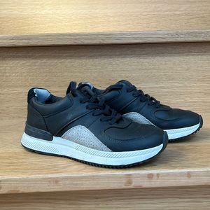 🖤 Everlane Tread leather sneakers